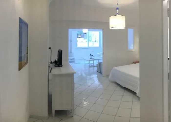 Marilu Vacation In *