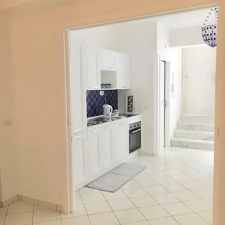 Marilu Vacation In Apartman *