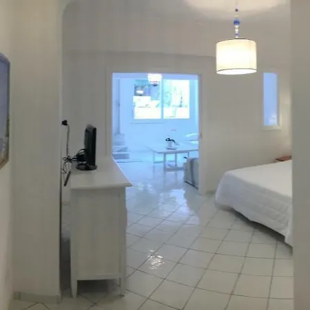 Marilu Vacation In *